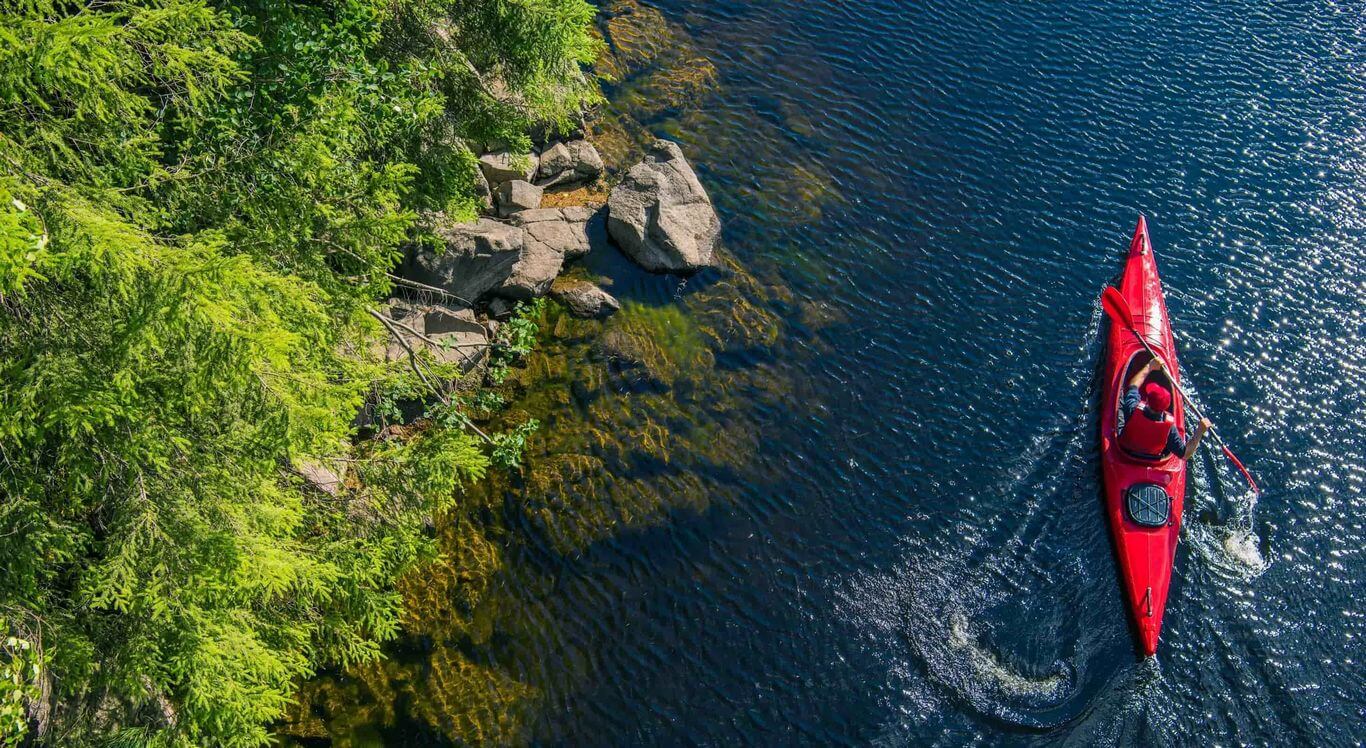 kayaking-on-river-slide